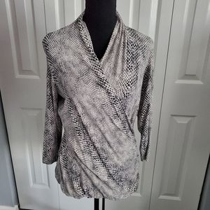 2/$15 EUC Rose & Olive snakeskin patterned blouse